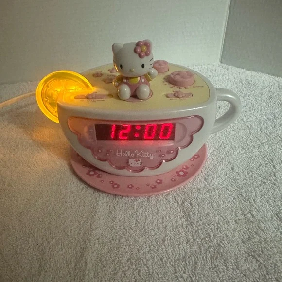 2003 Sanrio Hello Kitty Tea Cup Alarm Clock AM-FM Radio Lemon Slice Night Light - Picture 2 of 6